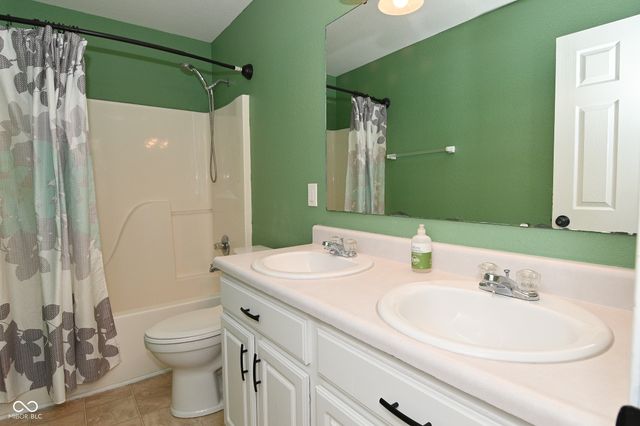 3848 Planewood Drive, Indianapolis, IN 46235