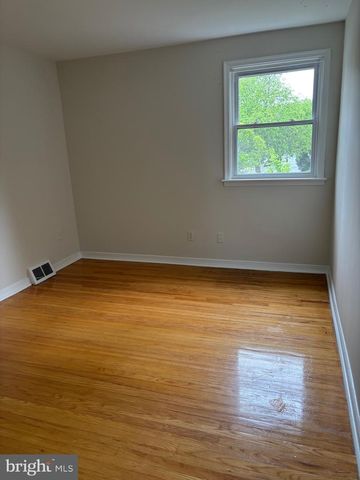 201 LOCKART TER, Philadelphia, PA 19116