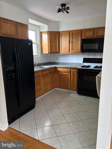 201 LOCKART TER, Philadelphia, PA 19116