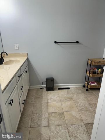 5 SEWARD RD, Ridgely, MD 21660