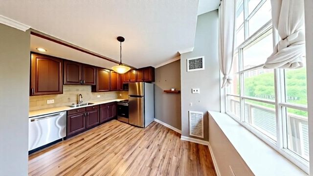 106 13th 323, Boston, MA 02129