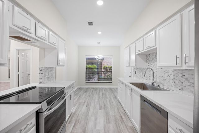 2668 Bering Drive 2668, Houston, TX 77057