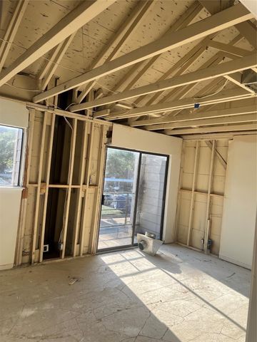 2668 Bering Drive 2668, Houston, TX 77057