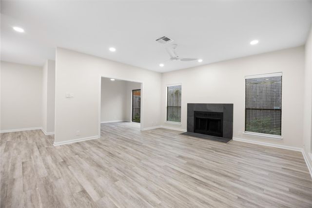 2668 Bering Drive 2668, Houston, TX 77057