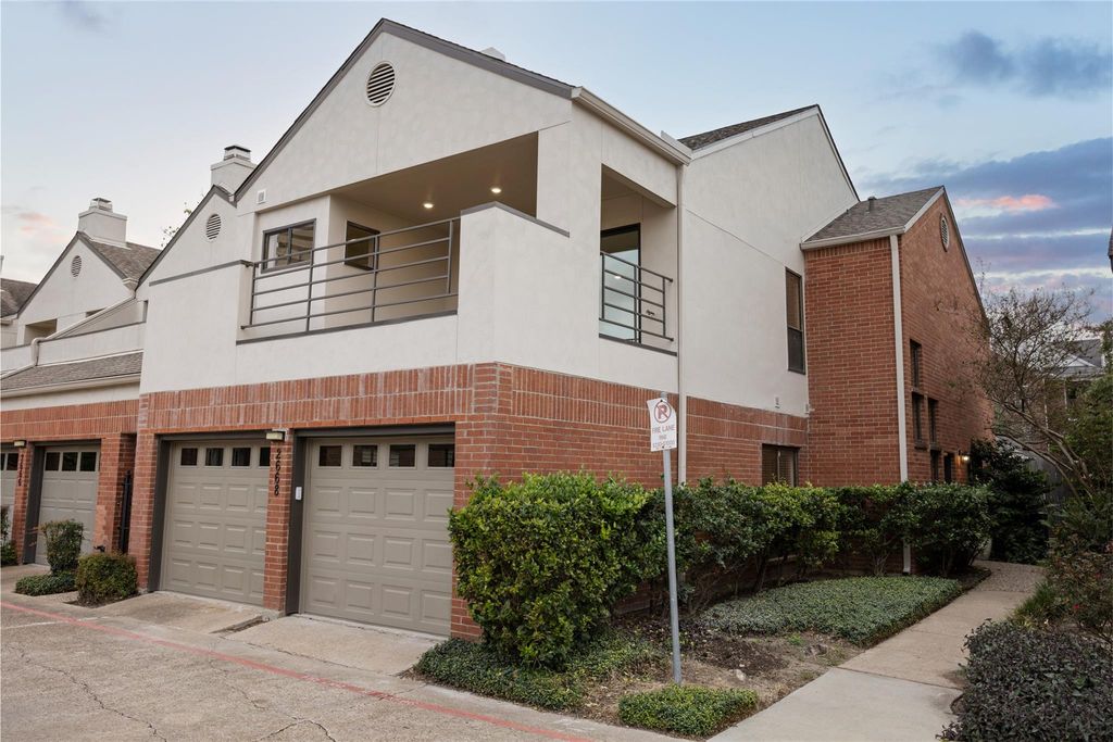 2668 Bering Drive 2668, Houston, TX 77057