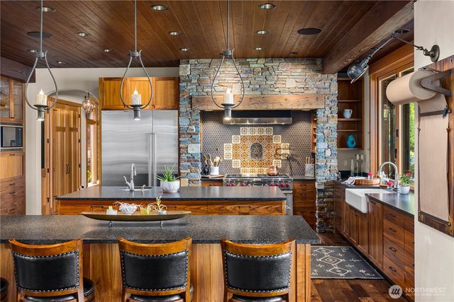 165 NE Kinman Road, Poulsbo, WA 98370