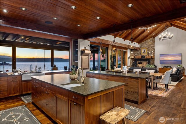 165 NE Kinman Road, Poulsbo, WA 98370