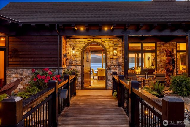 165 NE Kinman Road, Poulsbo, WA 98370