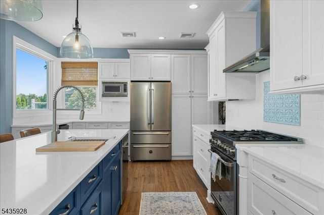 41 E Shore Rd, Denville Twp., NJ 07834