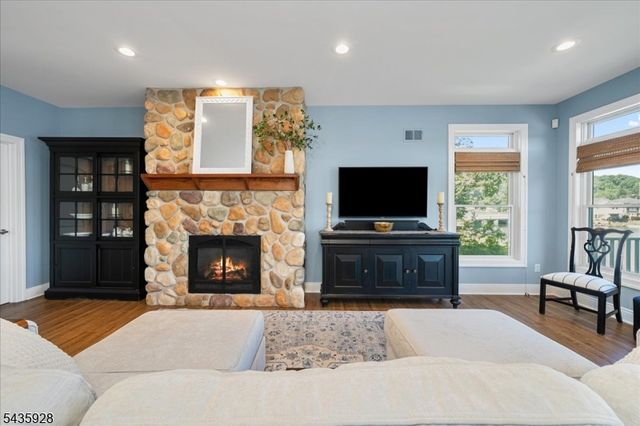 41 E Shore Rd, Denville Twp., NJ 07834