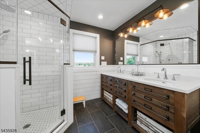 41 E Shore Rd, Denville Twp., NJ 07834