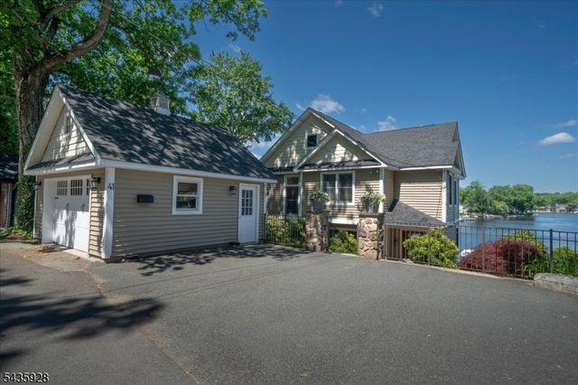 41 E Shore Rd, Denville Twp., NJ 07834