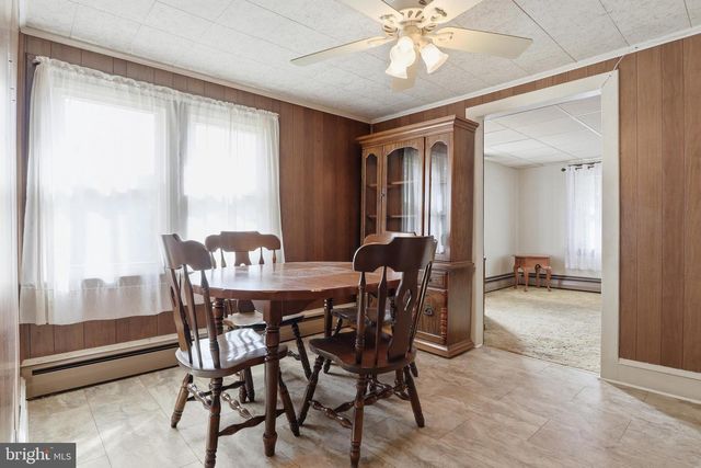 5566 BLUE HILL RD, Glenville, PA 17329