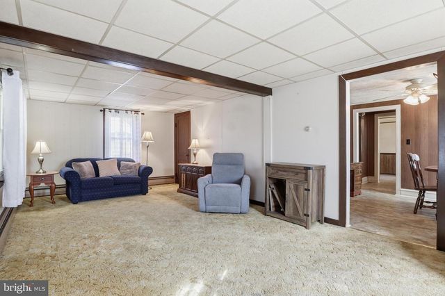 5566 BLUE HILL RD, Glenville, PA 17329