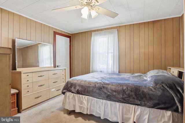 5566 BLUE HILL RD, Glenville, PA 17329