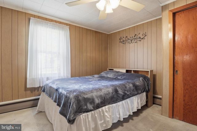 5566 BLUE HILL RD, Glenville, PA 17329