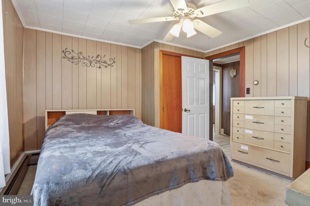 5566 BLUE HILL RD, Glenville, PA 17329