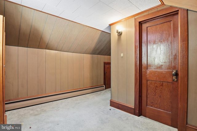 5566 BLUE HILL RD, Glenville, PA 17329