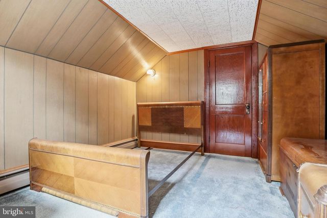 5566 BLUE HILL RD, Glenville, PA 17329