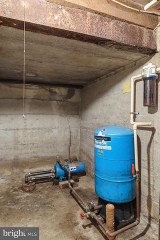 5566 BLUE HILL RD, Glenville, PA 17329