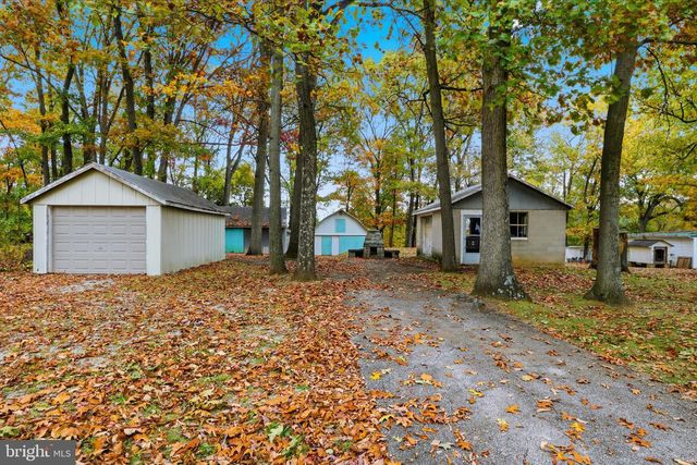 5566 BLUE HILL RD, Glenville, PA 17329