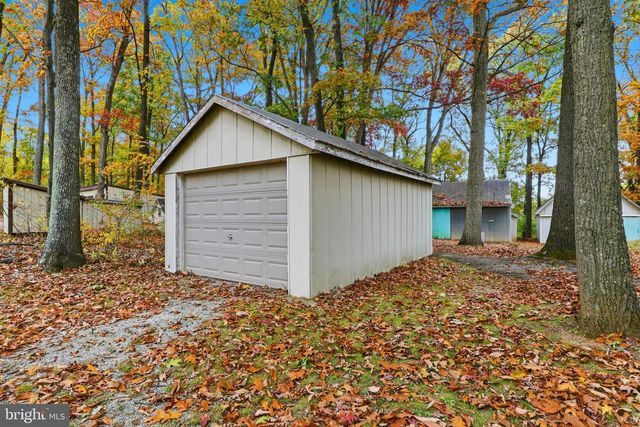 5566 BLUE HILL RD, Glenville, PA 17329