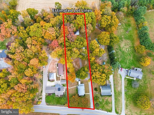 5566 BLUE HILL RD, Glenville, PA 17329