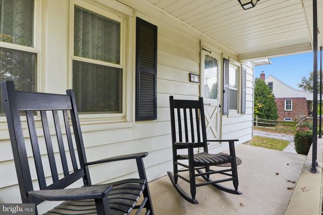 5566 BLUE HILL RD, Glenville, PA 17329