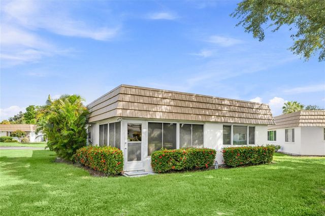 2740 RIVERBLUFF PARKWAY V107, Sarasota, FL 34231