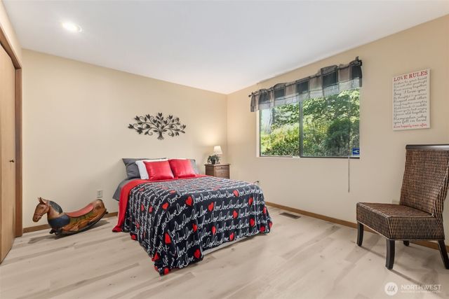 22505 241st Avenue SE, Maple Valley, WA 98038