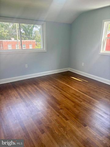 164 ELMIRA ST SW, Washington, DC 20032