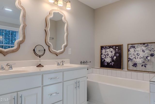 417 Glenwood Avenue, Burlington, NC 27215