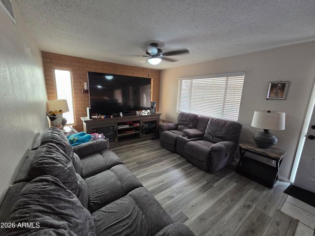 1121 N WEDGEWOOD Circle, Mesa, AZ 85203