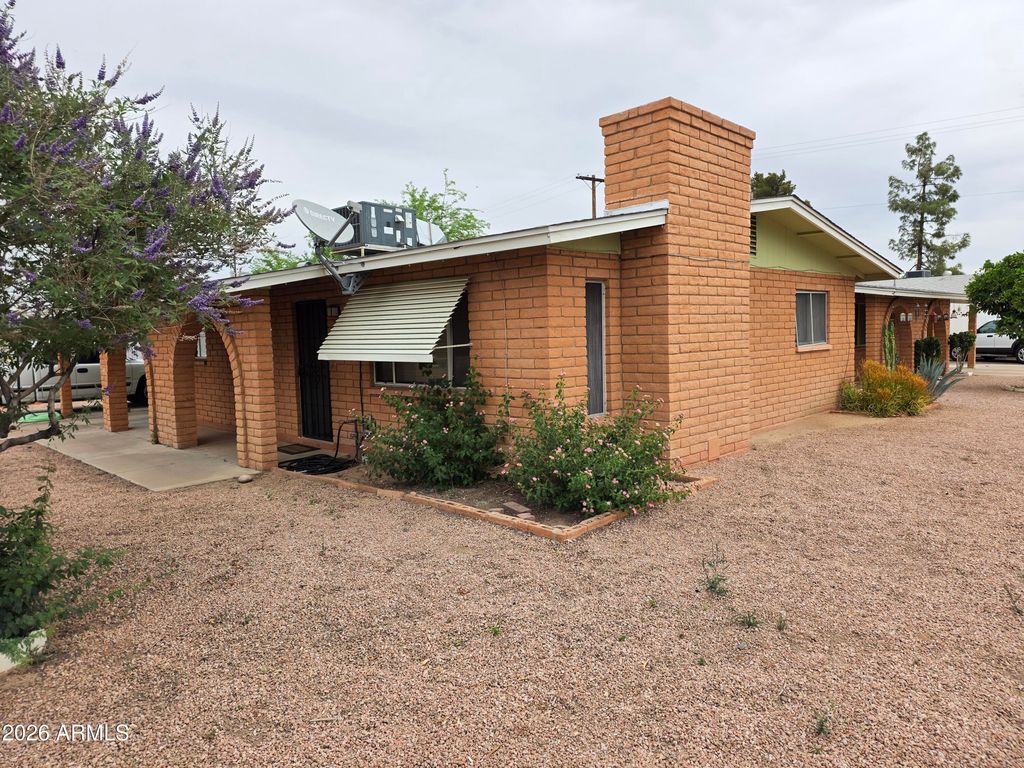 Image 1 of property listing at 1121 N WEDGEWOOD Circle, Mesa, AZ 85203