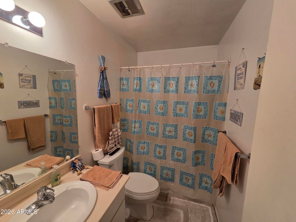 Image 15 of property listing at 1121 N WEDGEWOOD Circle, Mesa, AZ 85203