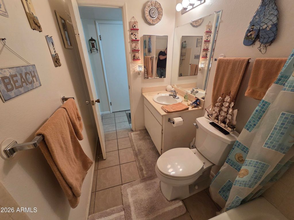 Image 17 of property listing at 1121 N WEDGEWOOD Circle, Mesa, AZ 85203