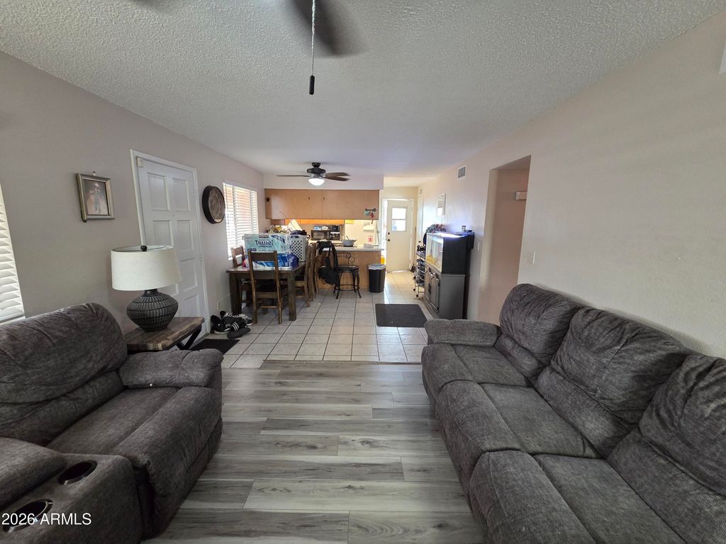 Image 35 of property listing at 1121 N WEDGEWOOD Circle, Mesa, AZ 85203