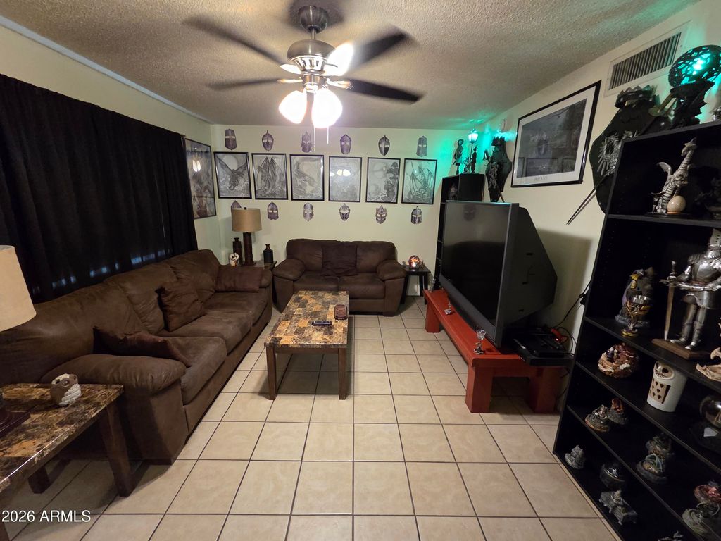 Image 45 of property listing at 1121 N WEDGEWOOD Circle, Mesa, AZ 85203
