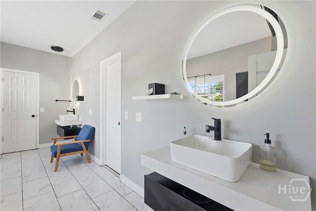 223 Lakeshore Drive, Savannah, GA 31419