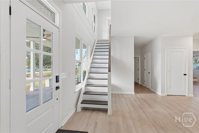 223 Lakeshore Drive, Savannah, GA 31419