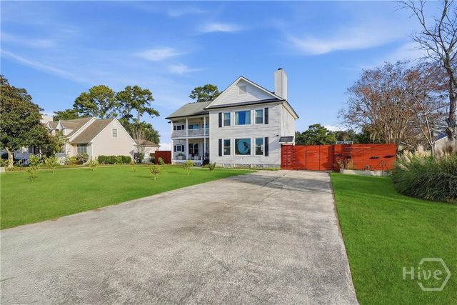 223 Lakeshore Drive, Savannah, GA 31419