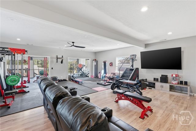 223 Lakeshore Drive, Savannah, GA 31419