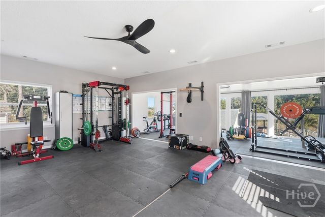 223 Lakeshore Drive, Savannah, GA 31419