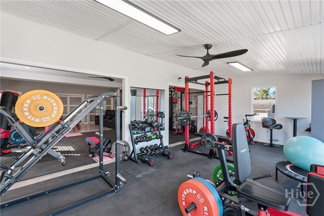 223 Lakeshore Drive, Savannah, GA 31419