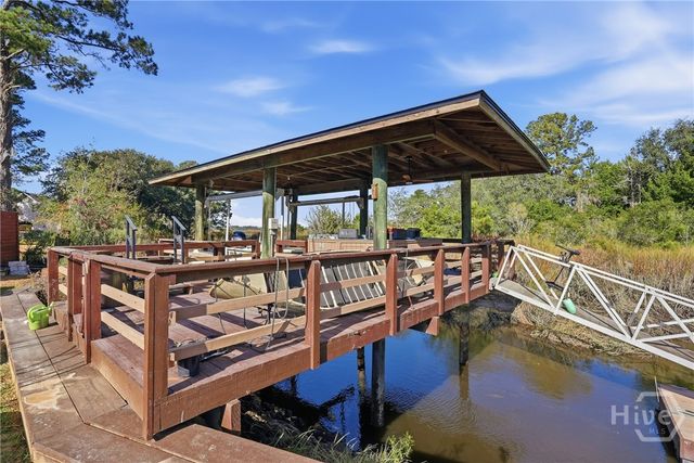 223 Lakeshore Drive, Savannah, GA 31419