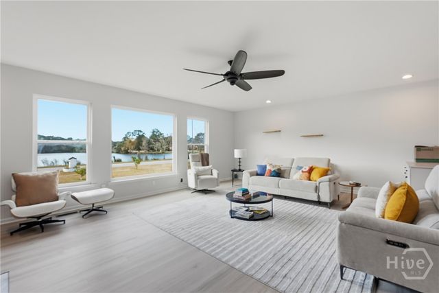 223 Lakeshore Drive, Savannah, GA 31419