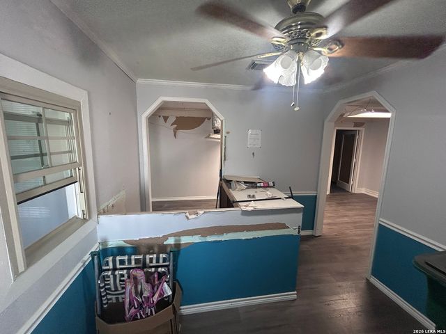 114 W Vestal Pl, San Antonio, TX 78221