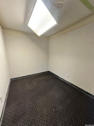 114 W Vestal Pl, San Antonio, TX 78221