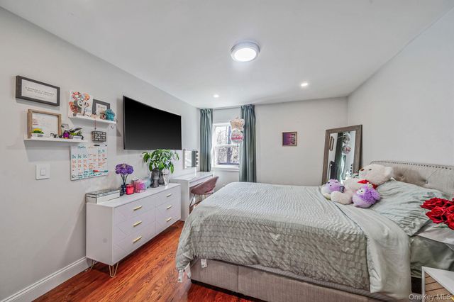 20 Middle Island Road, Middle Island, NY 11953