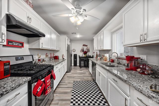 2617 Cedar Street, Bakersfield, CA 93301